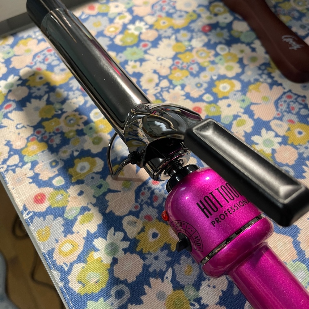 Hot Tools Professional Pink Curling Iron